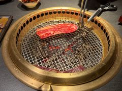 -铭牛烧肉·和牛海鲜自助(高新月牙湖店)