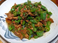 青椒炒土猪肉-吃香喝辣·地道衡东菜(南岳大庙店)