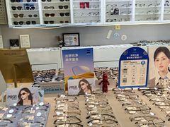 -天空之镜眼镜店蔡司依视路授权店(天通苑店)