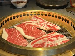 -铭牛烧肉·和牛海鲜自助(高新月牙湖店)