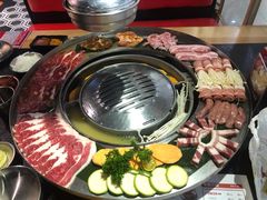 -哈哈碳都·牛肋条无限自助烤肉(宝龙店)