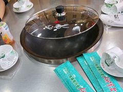 -屯老二农家铁锅炖·行业领军者(梅江店)