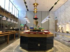 自助取餐区-茅庐川菜