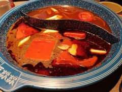 重庆红油经典鸳鸯锅-王歘歘·chuǎ火锅(五道营店)