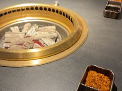 -铭牛烧肉·和牛海鲜自助(高新月牙湖店)