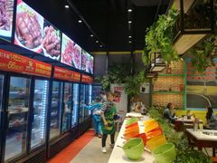 -钢管厂五区小郡肝串串香(蜀都万达店)