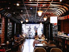 -钟书阁(松江泰晤士小镇店)