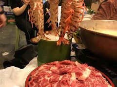 -鲜入围煮花胶鸡海鲜火锅