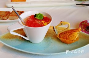 Yangzhi Ganlu with Goose Pastry