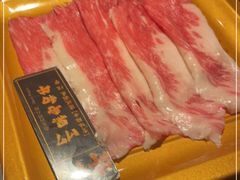-牛YO寿喜烧·铁板烧和牛火锅自助(市府恒隆店)
