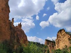 -彩色沙林风景区