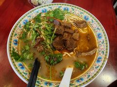 -金杨拉面王小吃面馆·牛三宝面·红烧牛肉粉