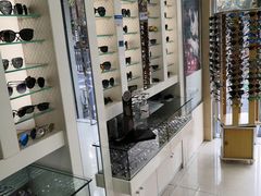 -罗创丹阳眼镜(童卫路店)