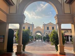 -佛罗伦萨小镇广佛名品奥特莱斯(疏港路店)