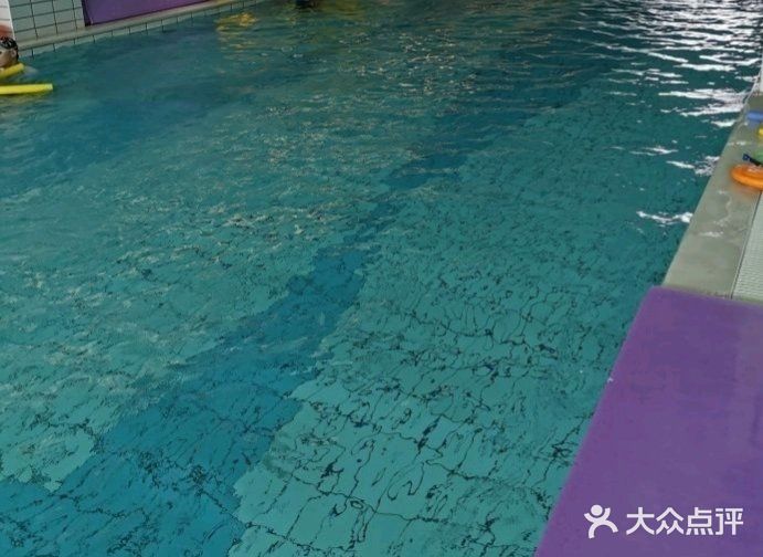 亲子游泳大比拼