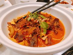 -鱼鲜饭香·招牌汽锅剁椒鱼头王