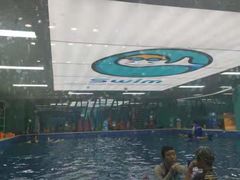 -Swim斯卫姆国际儿童游泳中心(红博中央公园店)