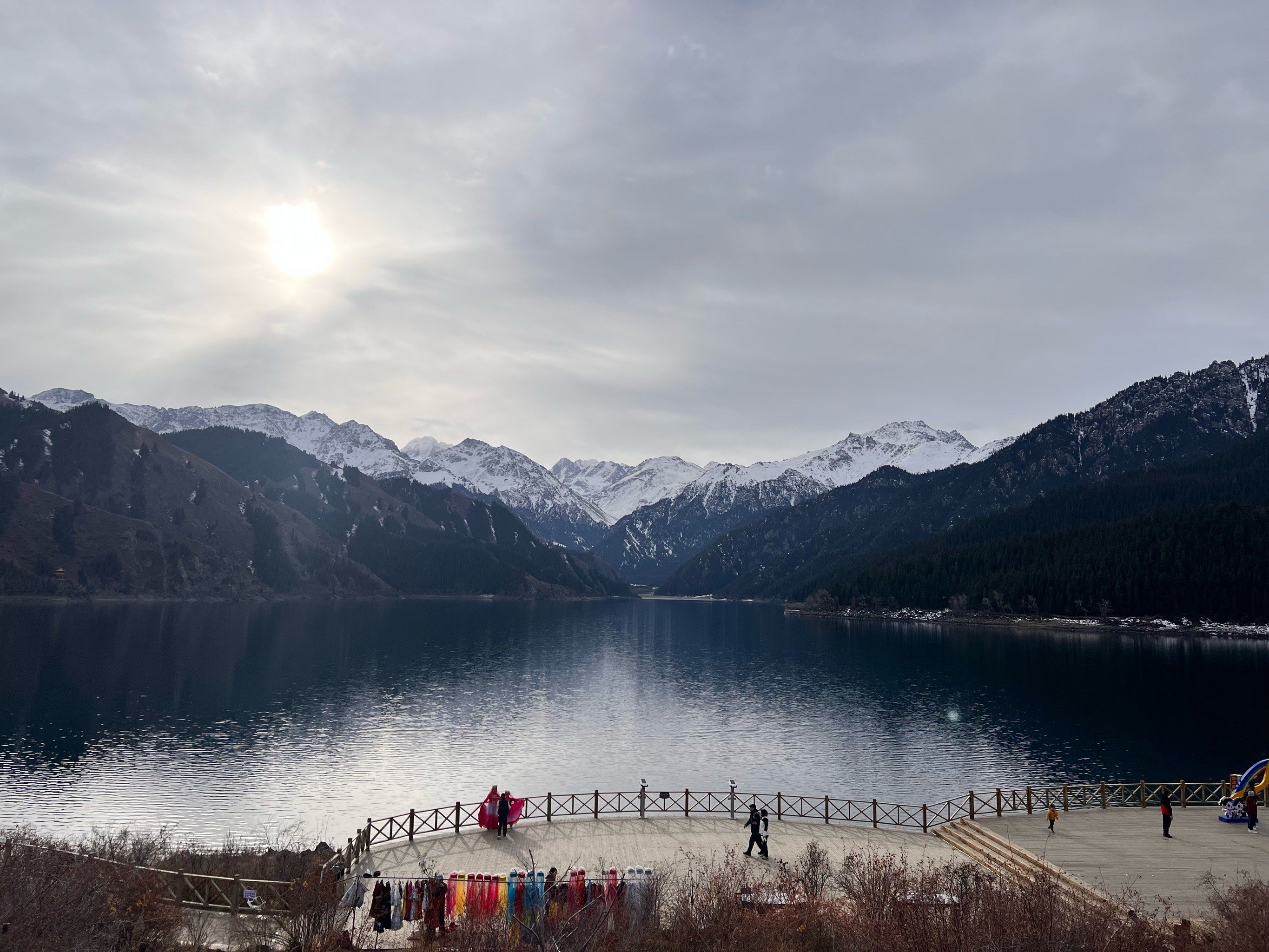 新疆天山天池下雨么