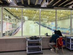 -乔波室内滑雪场