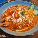 泰遇餐厅门前排着长长的队伍,我也忍不住跟着排了上去