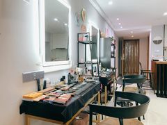 -ME觅妆·定制美妆·彩妆私教(菱角湖店)