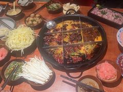 -周小明火锅(黑金冠社区店)