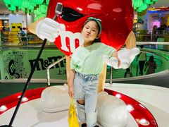 -m豆巧克力世界(上海世茂广场店)