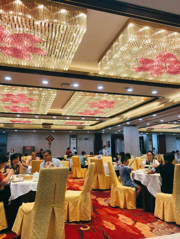 百合豪宴-"春节期间过去喝了个午茶,中午去的,人很多.