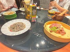 -川流不息·地道川菜·小龙虾(新松江路店)
