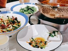-香山湖家家宴(中山陵店)