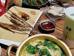 -蚝堡海鲜·威海菜·海肠捞饭·烧烤·亚洲吃蚝公司(幸福门店)