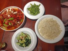 -茸梅路右拐龙虾-农家菜(松江店)