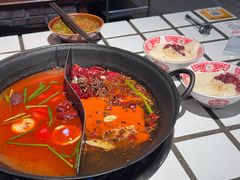 酸汤牛油鸳鸯锅-贰回巷火锅馆(钟楼店)