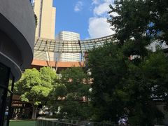 -瑞虹新天地月亮湾