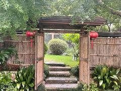 入口-新荣记(西溪湿地店)