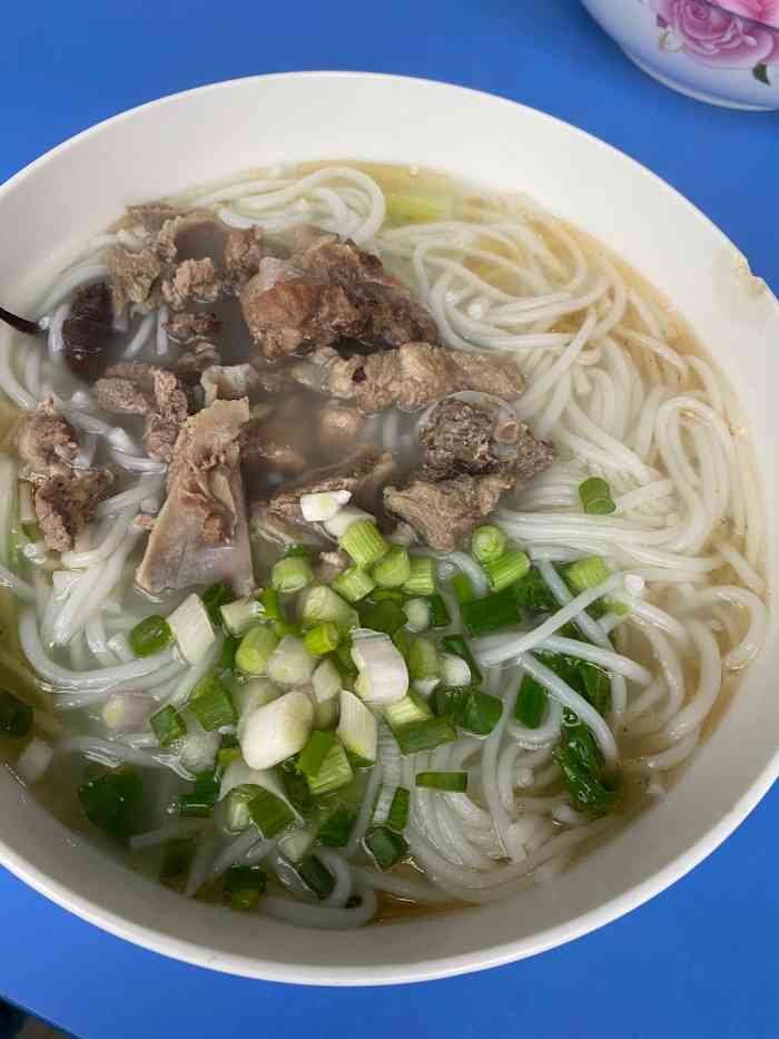 陶记云南红河过桥米线-"手抖了,需要灵魂感受的画质.味道一般,.