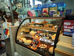 面包甜点陈列柜-DQ·蛋糕·冰淇淋(川沙东海岸店)