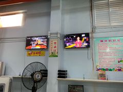 -嘿哟动霸CHUA·新潮玩运动娱乐中心·蹦床滑冰团建乐园