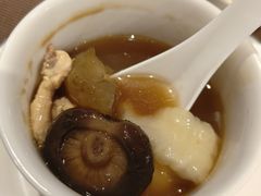 鲍鱼鱼翅花胶汤-白天鹅宾馆·流浮阁咖啡厅