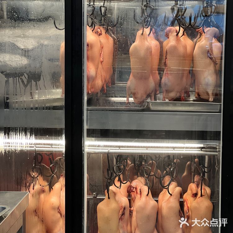 来泉州一定要来这家老牌海鲜餐厅吃烤鹅！