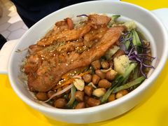 嗨嫩里脊擀面皮-嗨皮儿·现蒸面皮(抄纸巷店)