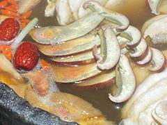 -蘑界·野生菌火锅(深业上城店)