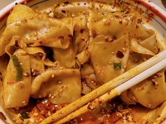 -八二小区抄手(龙湖上城天街店)