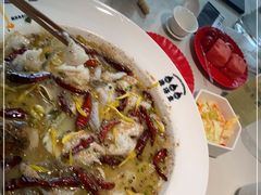 -渔语鱼酸菜鱼新川菜(来福士店)