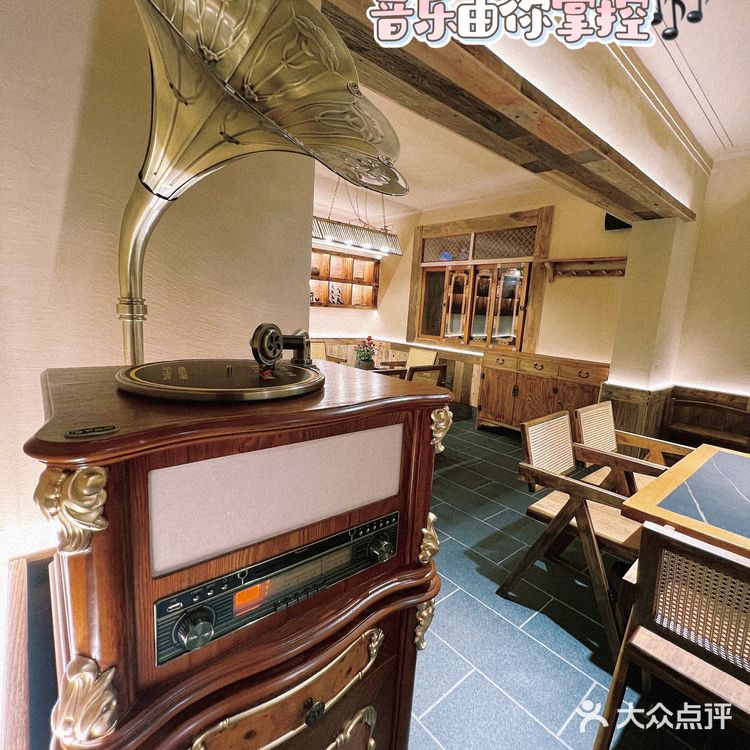 海东茄子白族炭火烧烤，聚餐团建好去处，美食爱好者[调皮]的天堂。