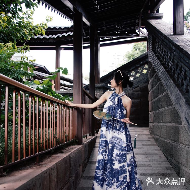 在这里拍到重庆最美的夜景丨百年遗址公园