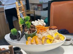 -洪氏嗨捞·猪肚鸡火锅(阳光天地店)