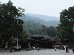 -峨眉山报国寺