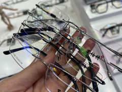 -罗伯特眼镜·蔡司官方授权(前海桂湾店)