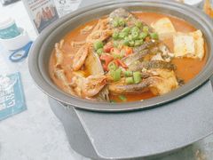 -新天明砂锅鱼头煲